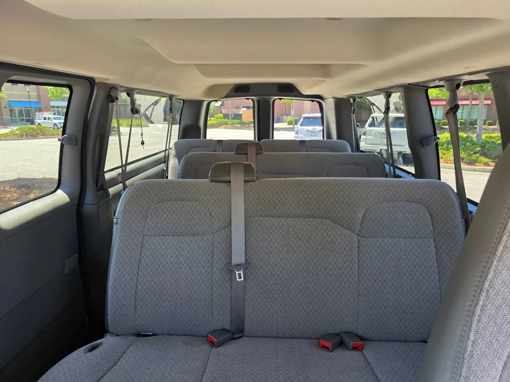 Used 2025 Summit White Chevrolet 1LT image 22