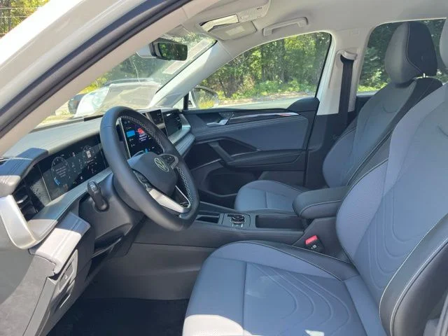 New 2026 White/off-white Volkswagen 2.0T SE image 7