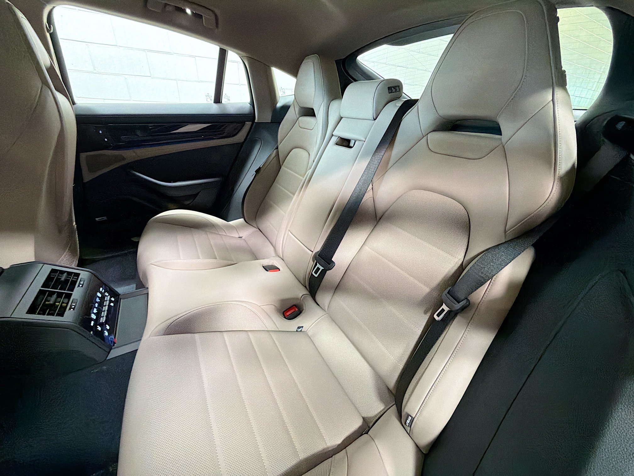 New 2026 Aventurine Green Metallic Porsche  image 21