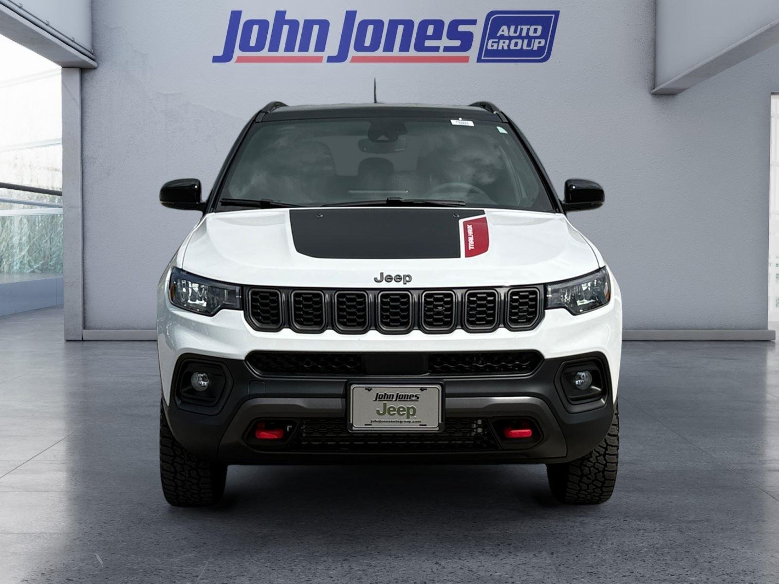 New 2026 Bright White Clear-Coat Exterior Paint Jeep Trailhawk image 8