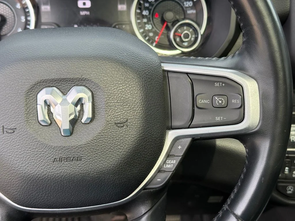 Used 2023 White Ram Big Horn/Lone Star image 16