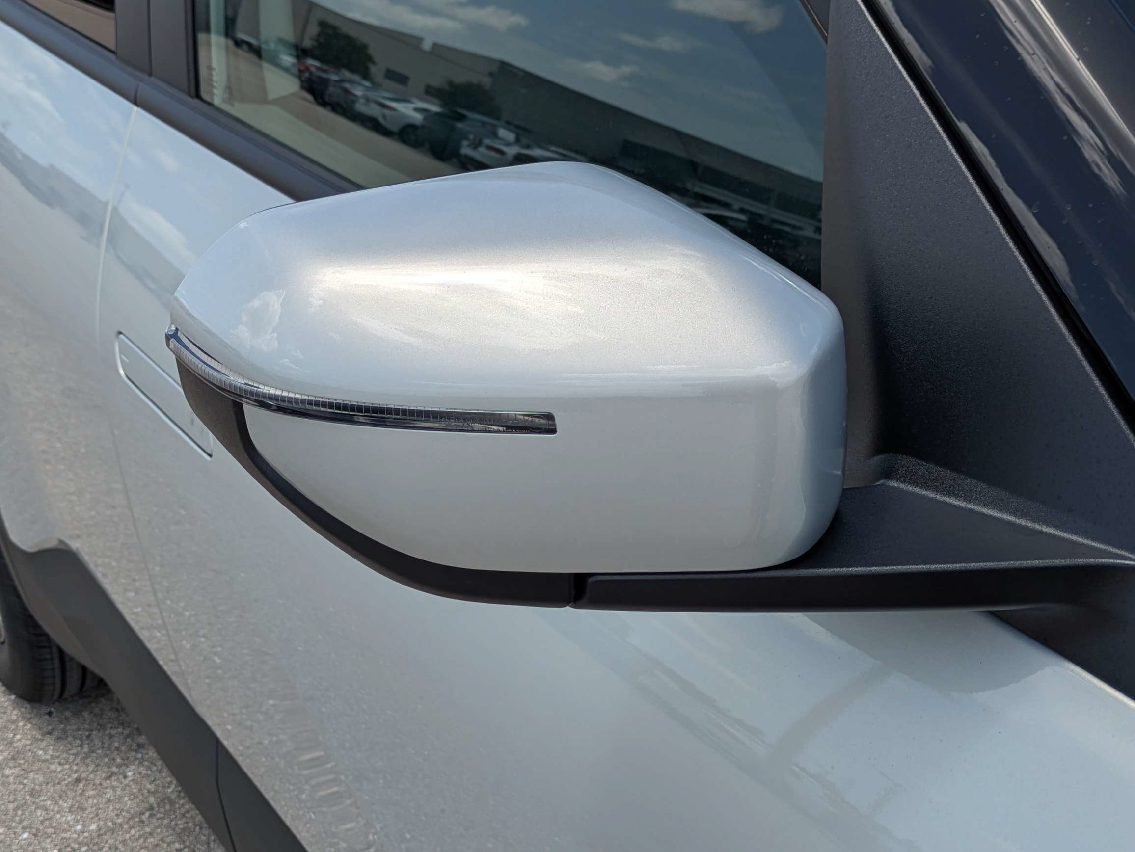 New 2027 Ivory Silver Kia LX image 12