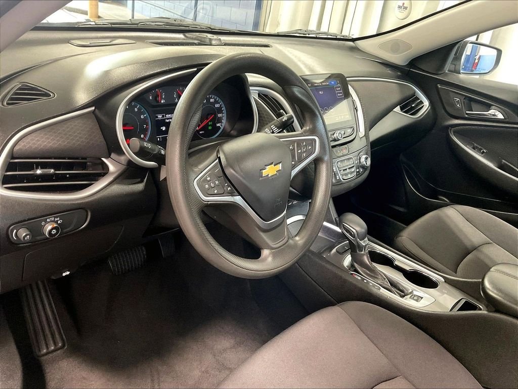 Used 2023 Gray Chevrolet LT image 8