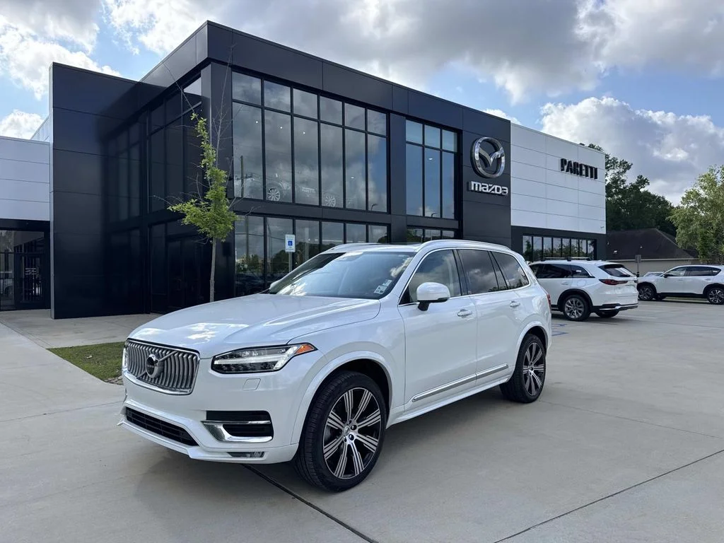 2022 Volvo XC90 T6 Inscription 6 Passenger AWD's photo
