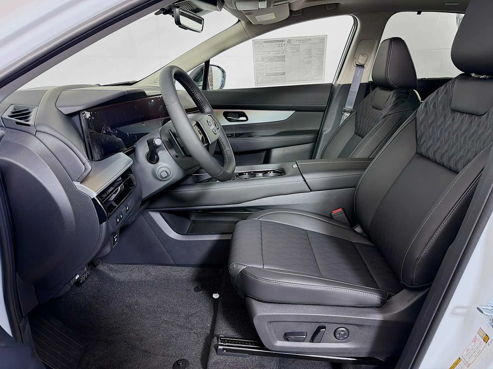 New 2026 Everest White Pearl TriCoat Nissan Platinum image 4