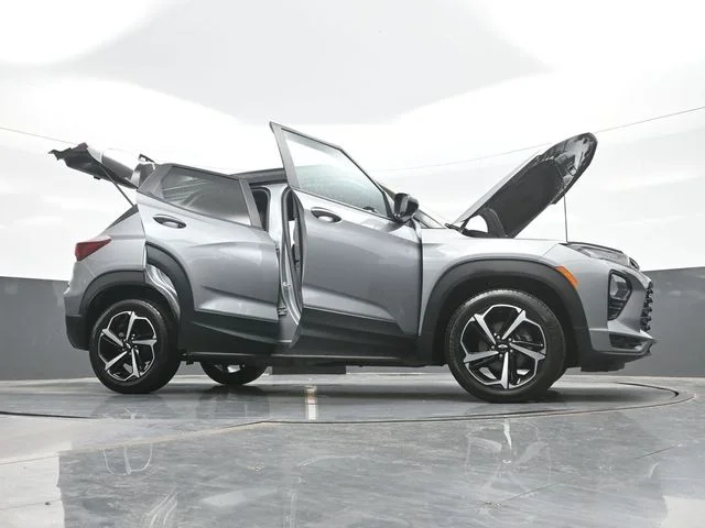 Used 2023 Gray Chevrolet RS image 31