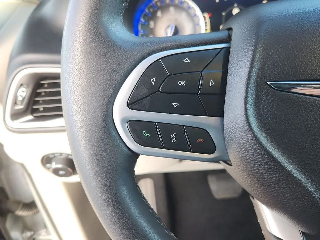 Used 2024 Silver Chrysler Touring L image 20