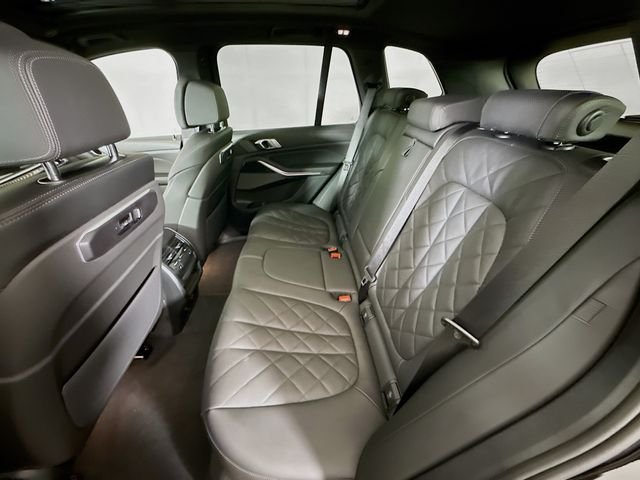 New 2026 Black Sapphire Metallic BMW xDrive40i image 26