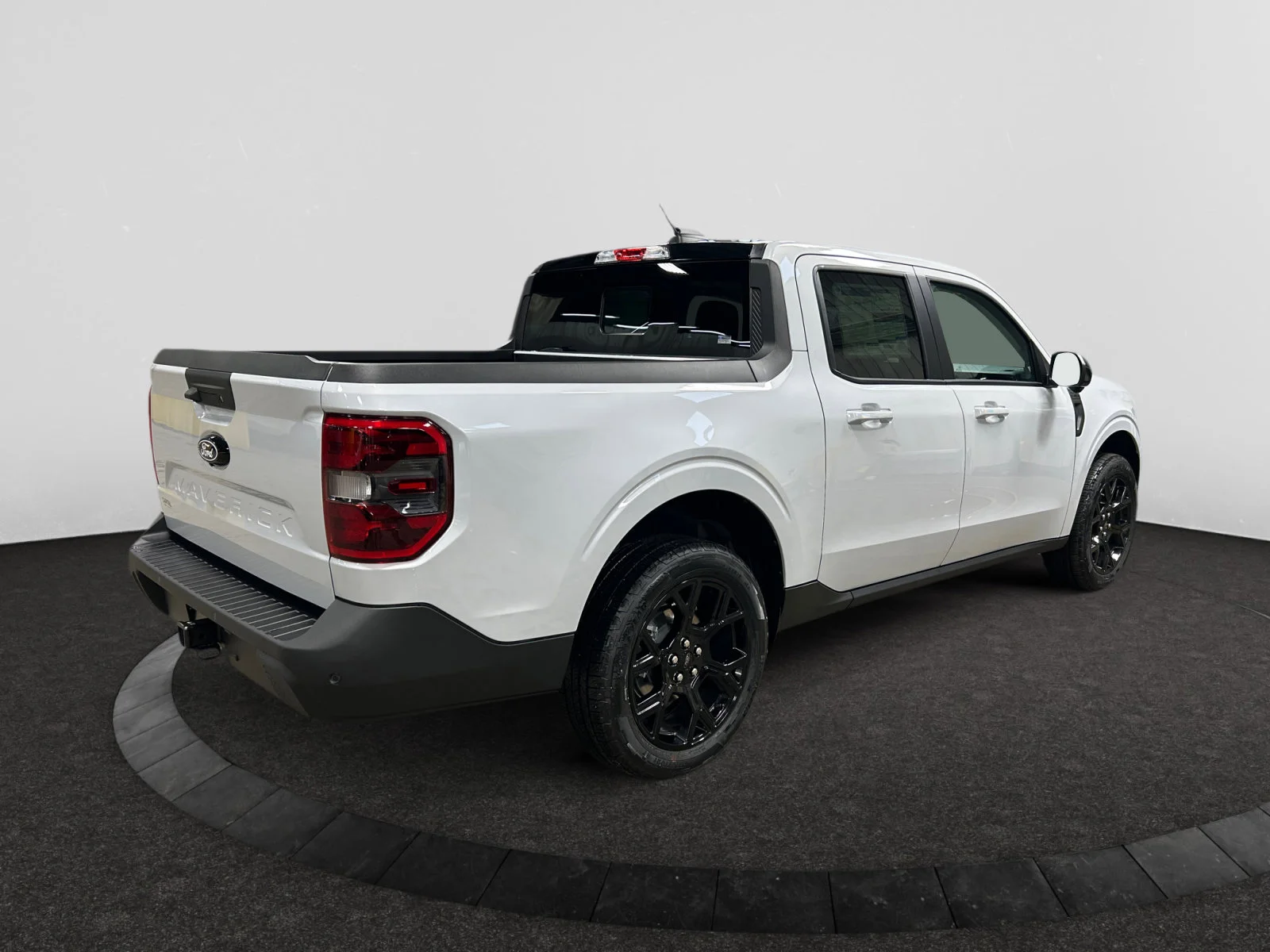 New 2026 Space White Metallic Ford Lariat image 5
