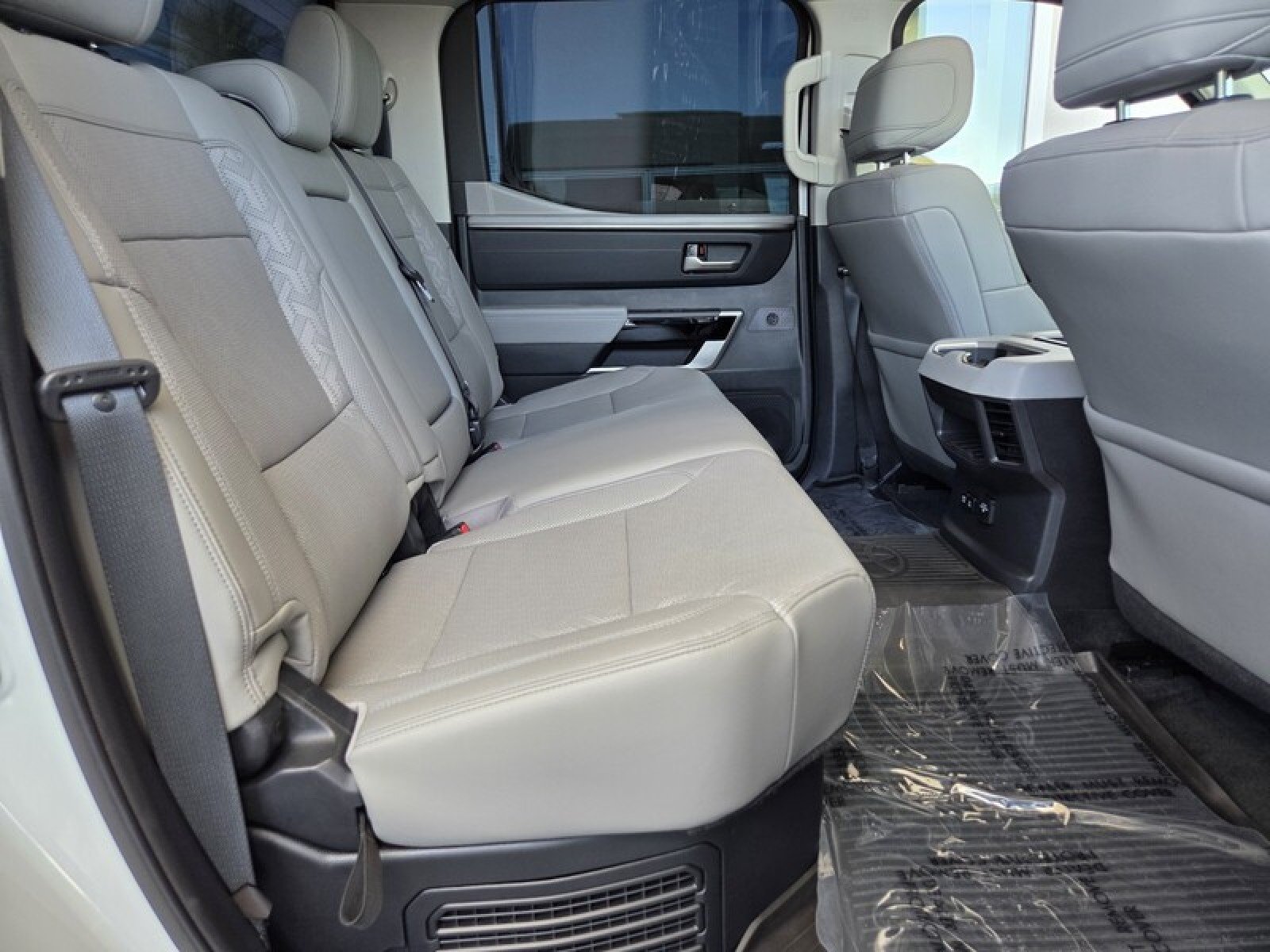 Used 2024 Wind Chill Pearl Toyota Limited Hybrid image 18