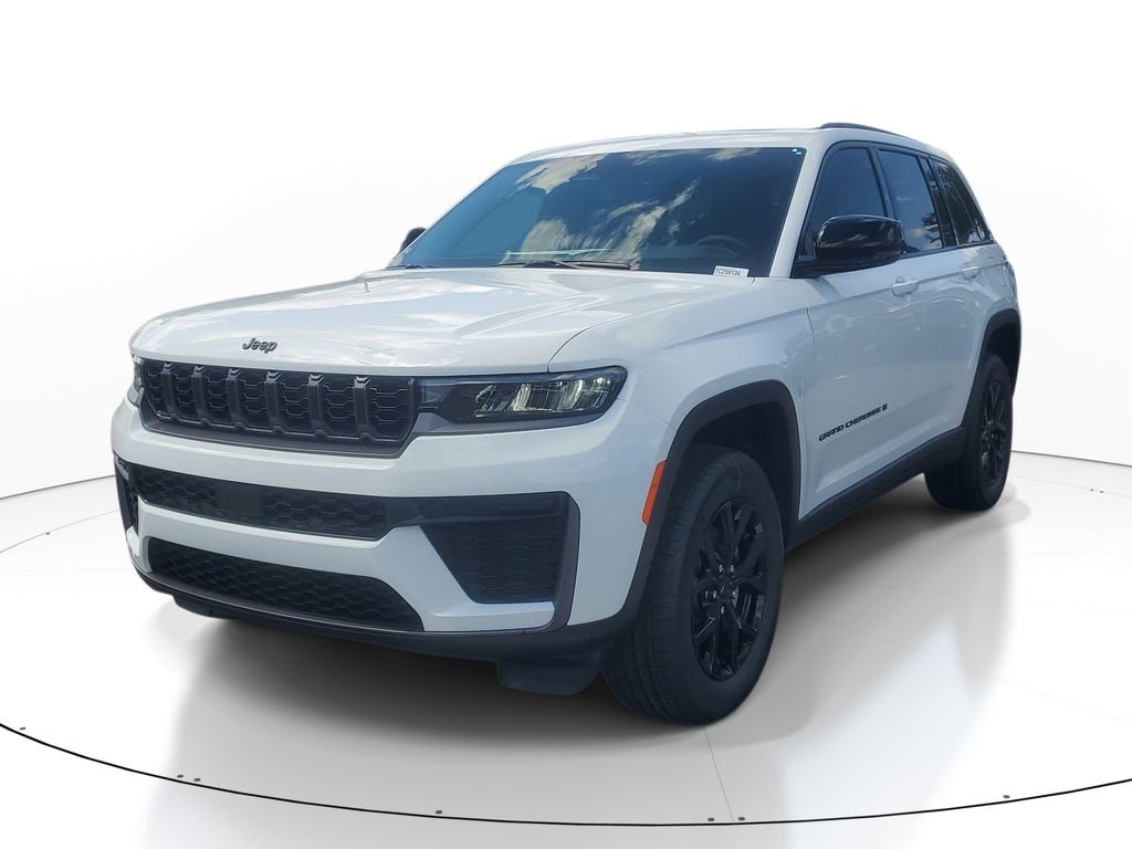 New 2026 Bright White Clear-Coat Exterior Paint Jeep Laredo Altitude image 1