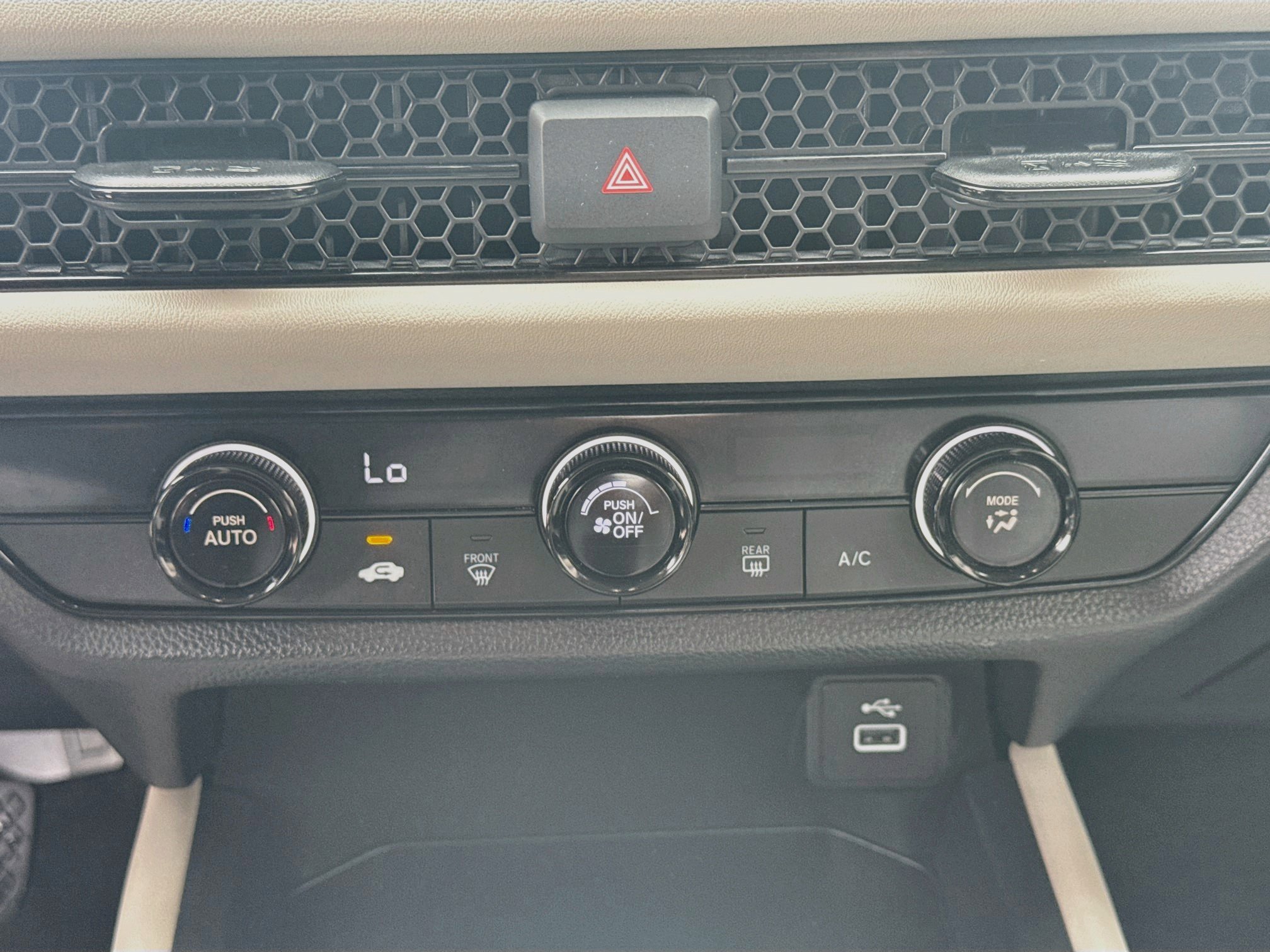 Used 2025 Urban Gray Pearl Honda LX image 12