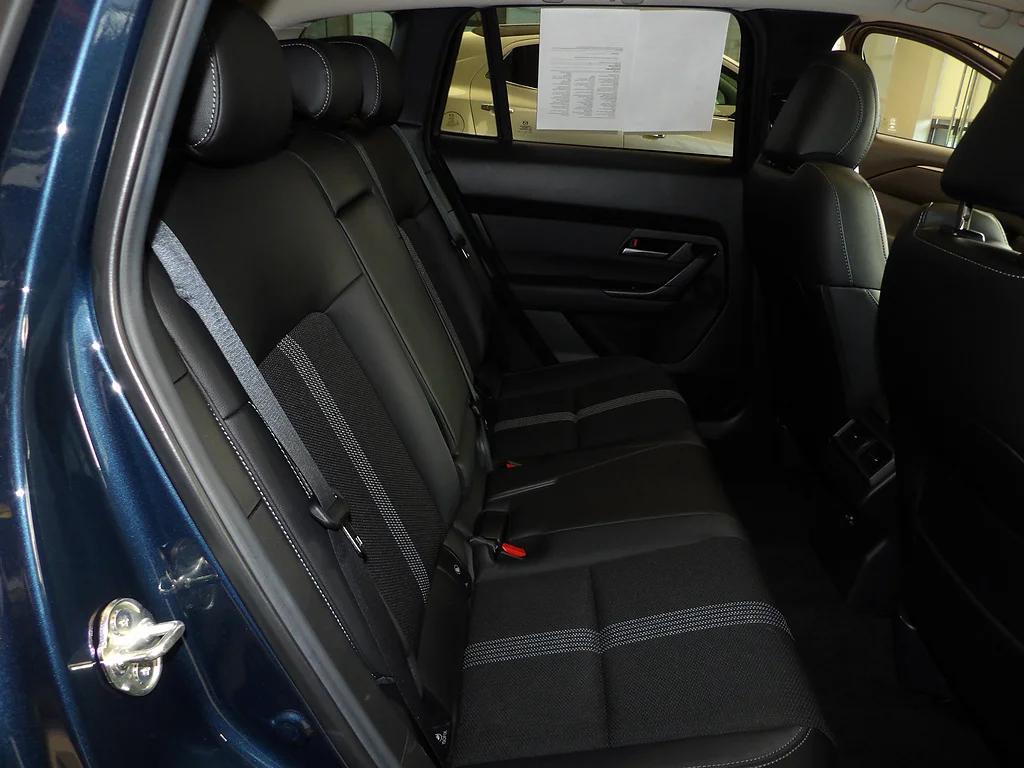 Certified Used 2025 Ingot Blue Metallic Mazda 2.5 S Premium image 18