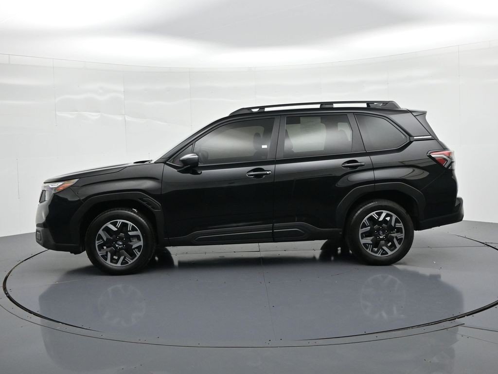 Used 2025 Crystal Black Silica Subaru Premium image 9
