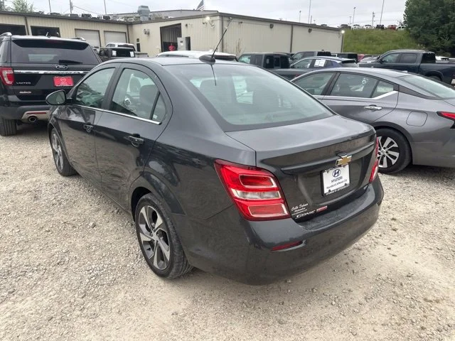 Used 2018 Gray Chevrolet LT image 4