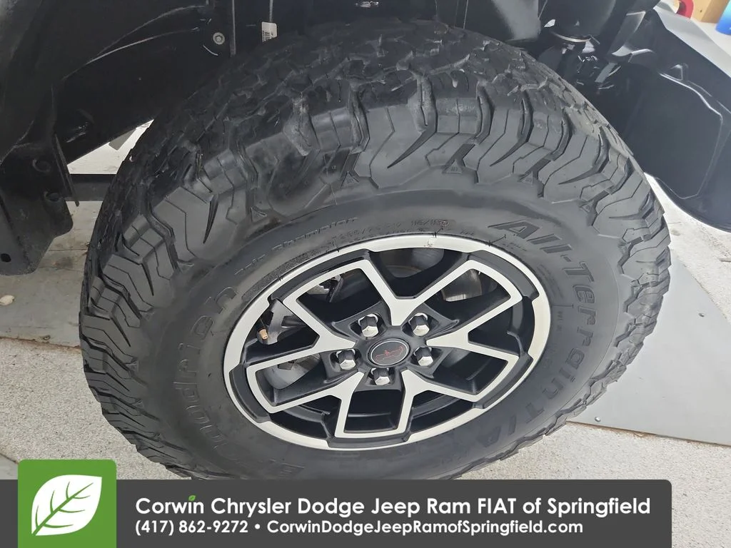 Certified Used 2025 Gray Jeep Rubicon image 33