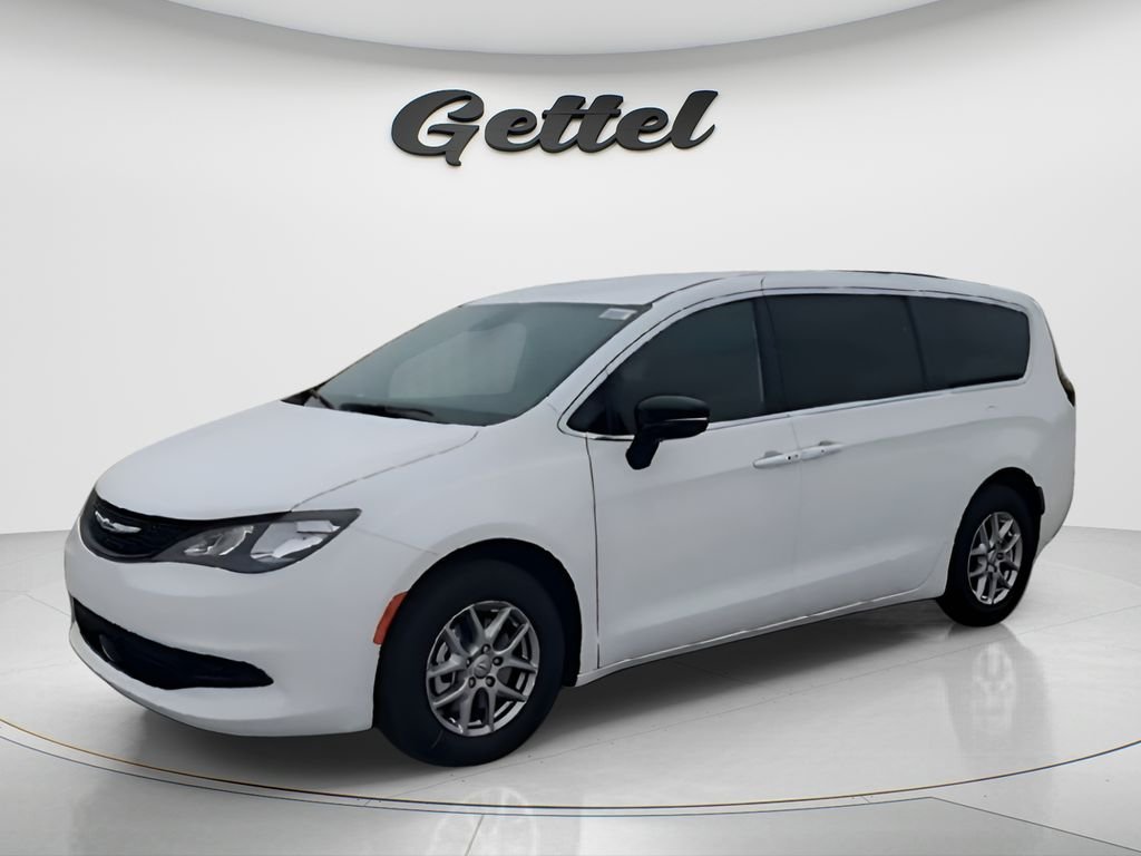 2026 Chrysler Voyager LX - Photo 4