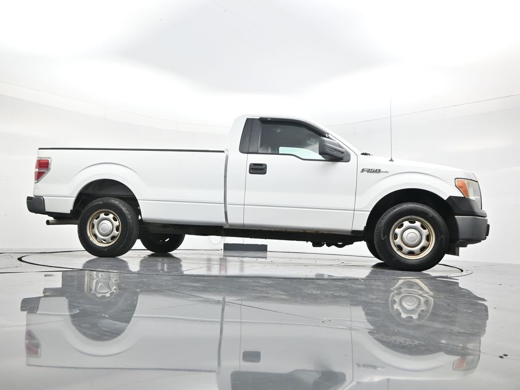 Used 2013 Oxford White Ford XL image 36