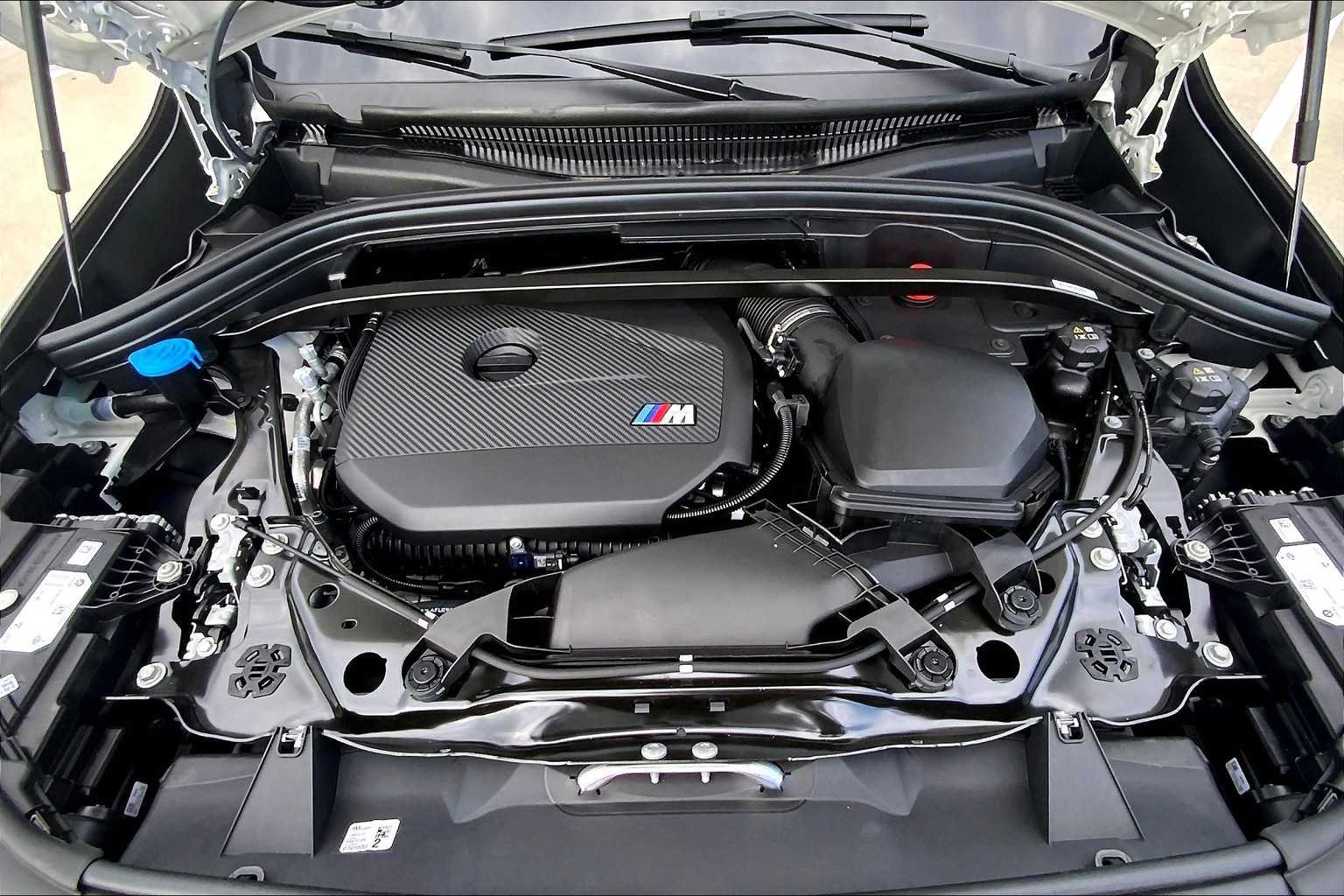 Used 2026 Alpine White BMW M35i image 16