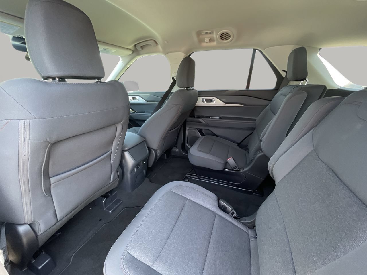 New 2026 Space White Metallic Ford Active image 16