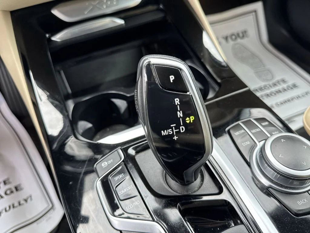 Used 2021 Gray BMW xDrive30i image 20