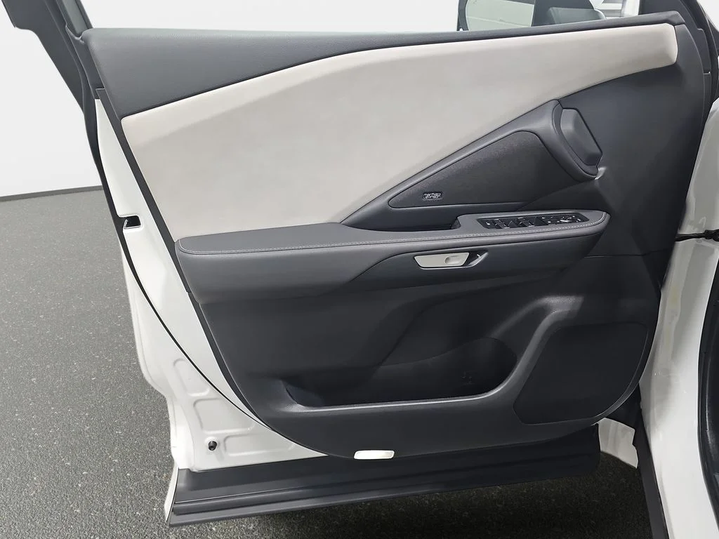 Certified Used 2024 Off-white Lexus 550h+ Luxury image 26