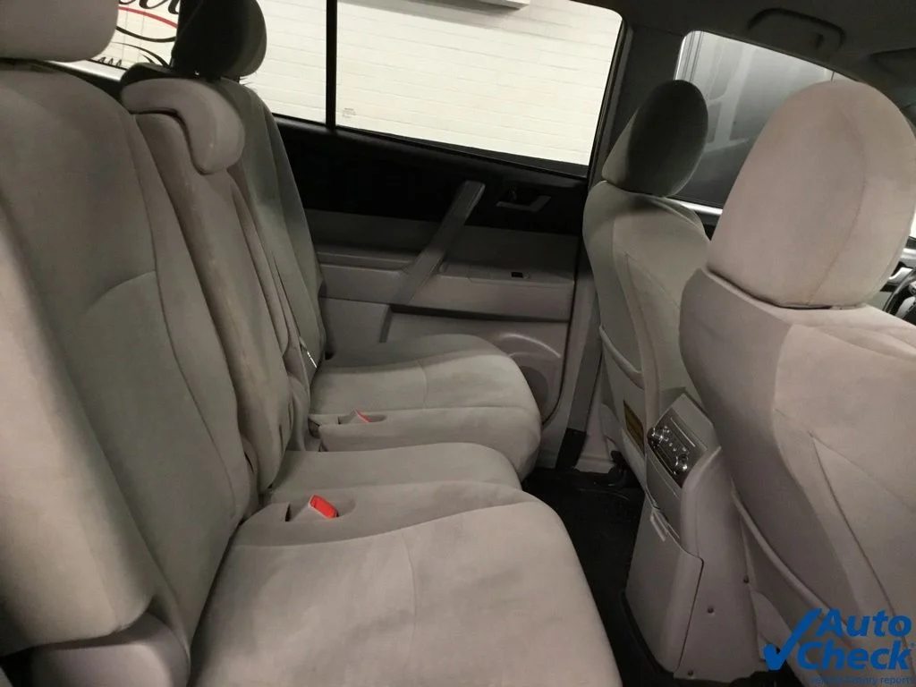 Used 2013 Black Toyota Base Plus V6 image 31