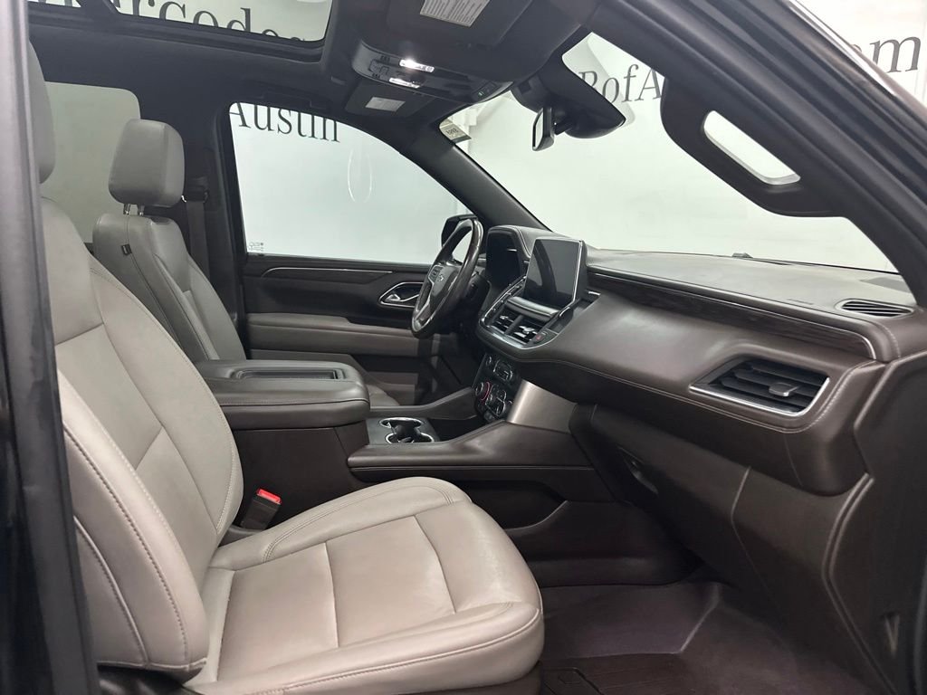 Used 2023 Black Chevrolet Z71 image 30