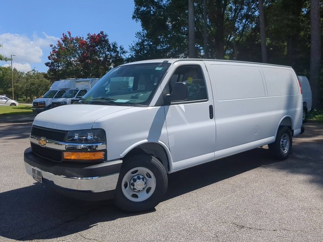 2026 Chevrolet Express Cargo 1WT