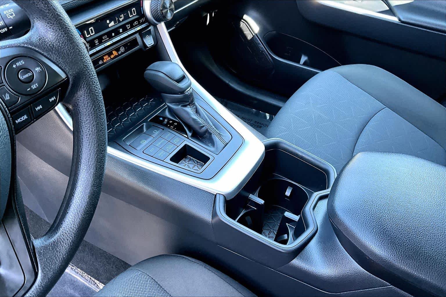 Used 2025 Silver Sky Metallic Toyota XLE image 17
