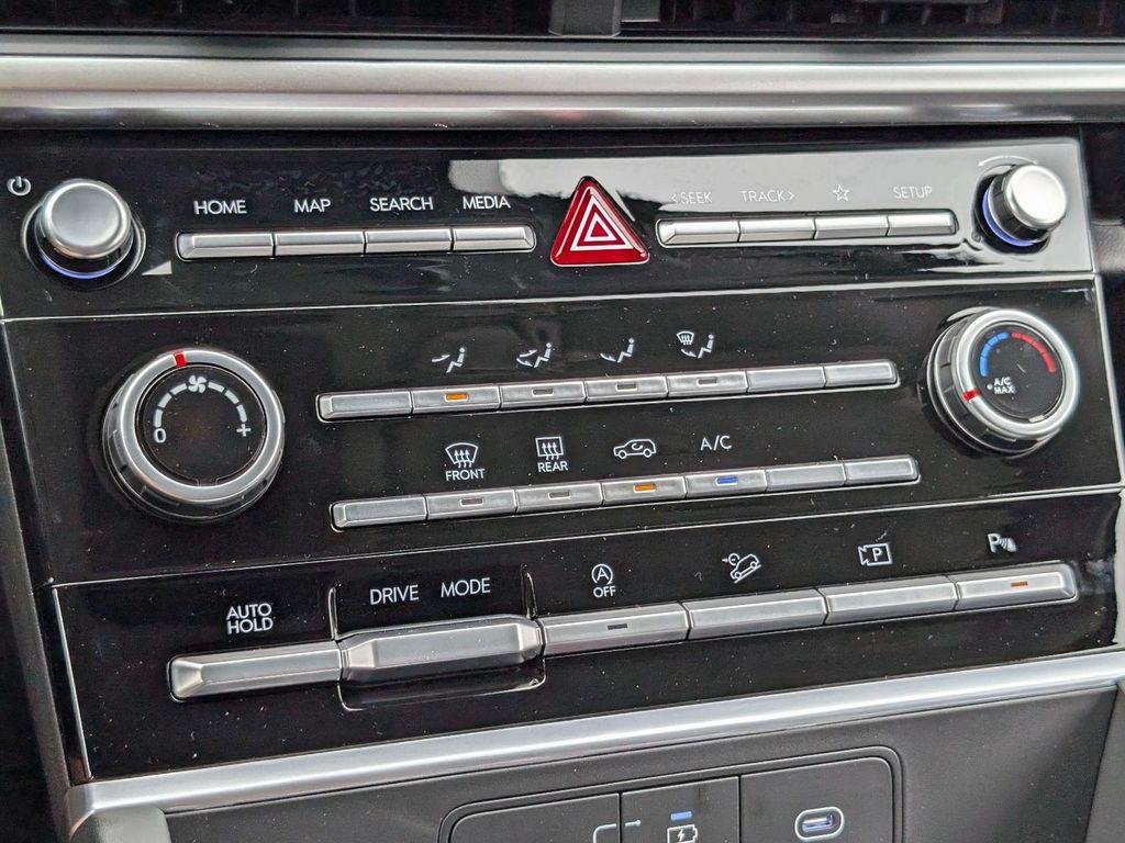 New 2026 Black Hyundai SE FWD image 20