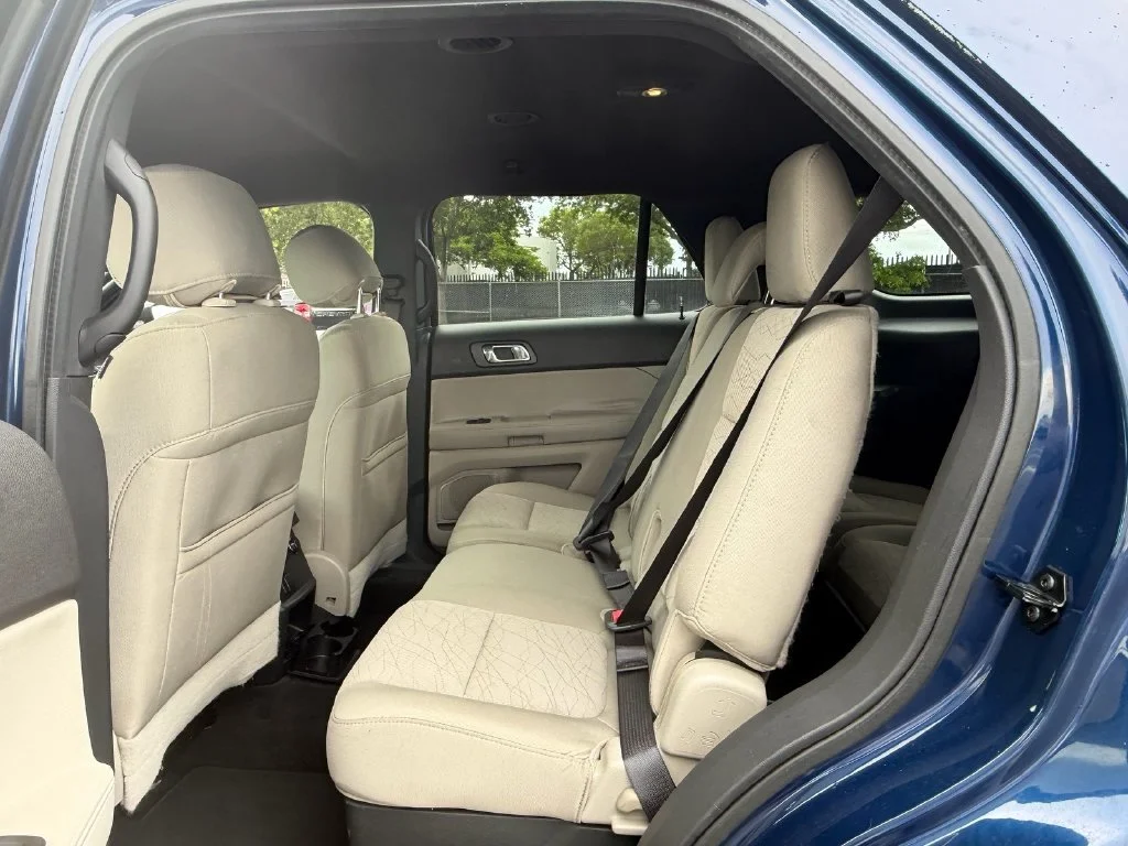 Used 2012 Blue Ford Base image 11