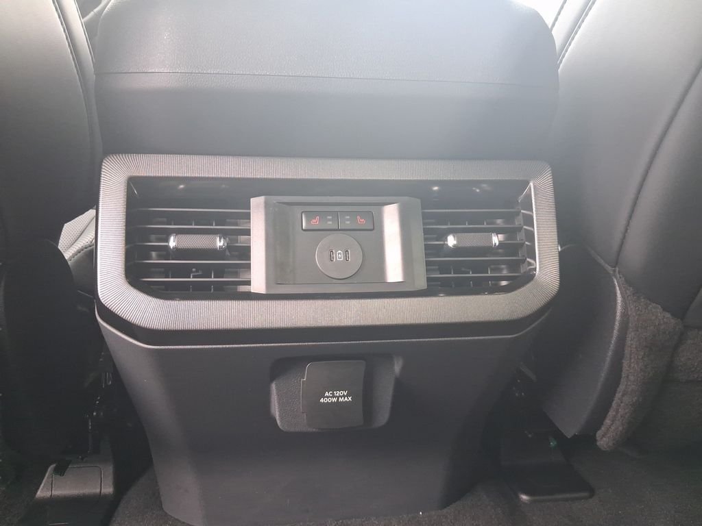 New 2026 White Ford Platinum image 28