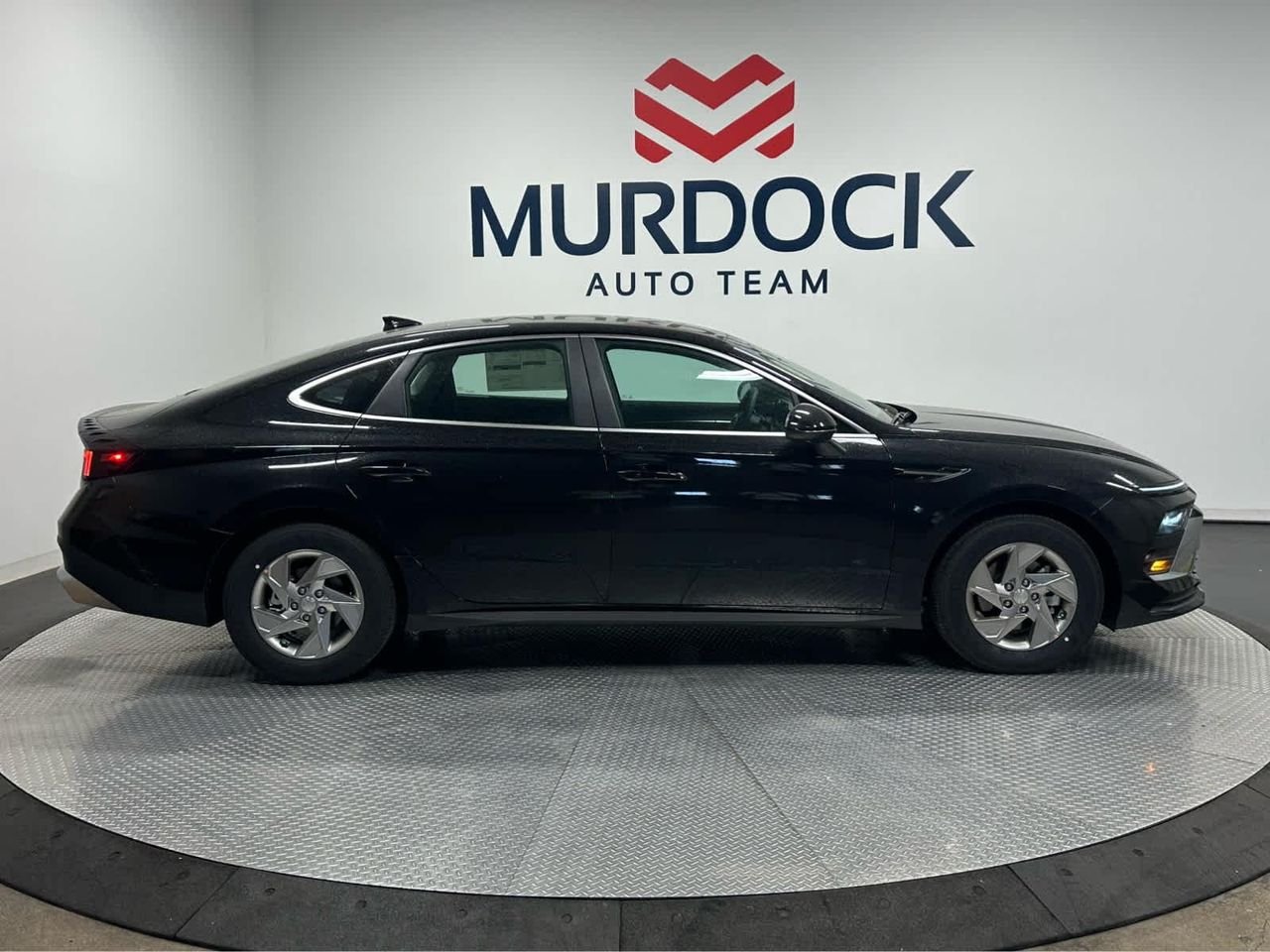New 2026 Abyss Black Hyundai SE image 8