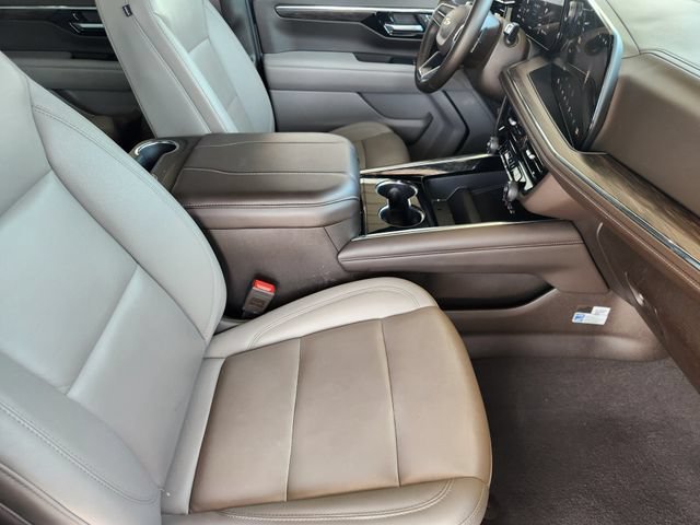 Used 2025 Black Chevrolet LT image 13