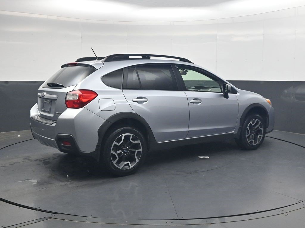 Used 2017 Ice Silver Metallic Subaru Premium image 4