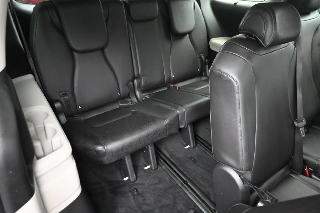 Used 2024 White Kia EX image 11