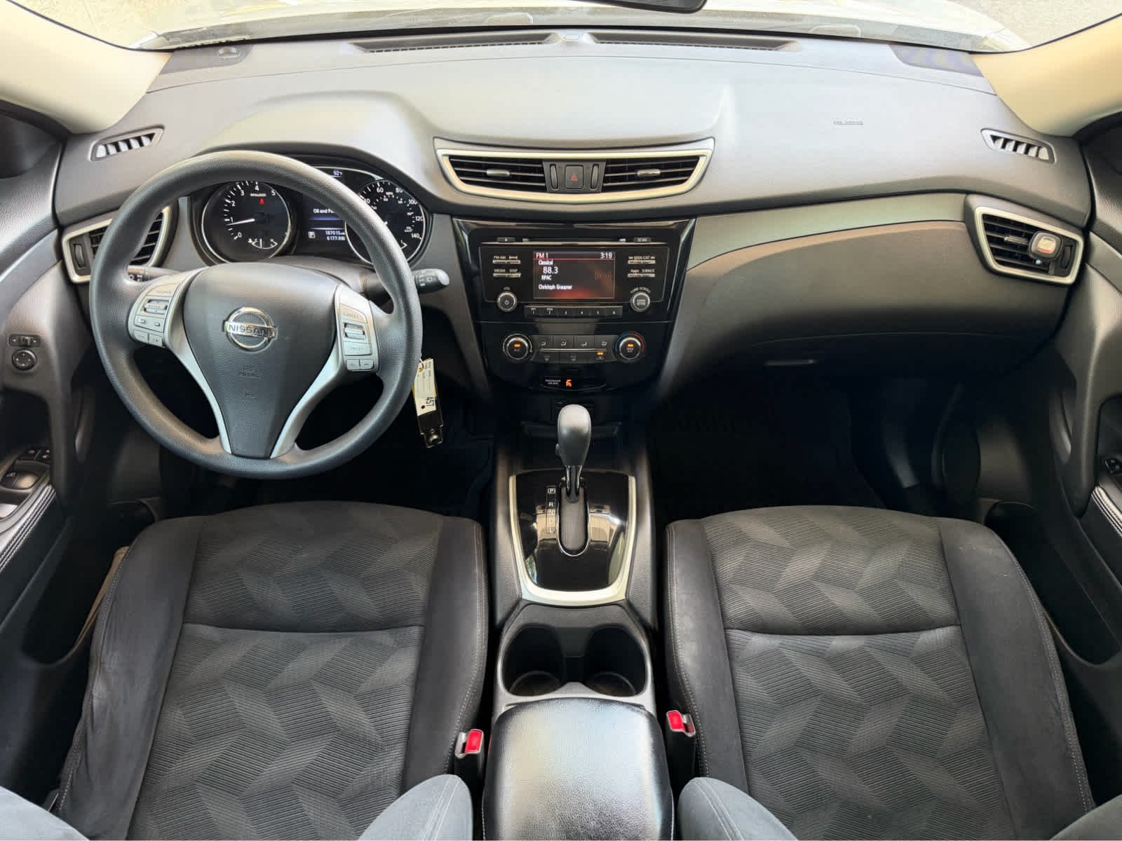 Used 2016 Brilliant Silver Nissan S image 15
