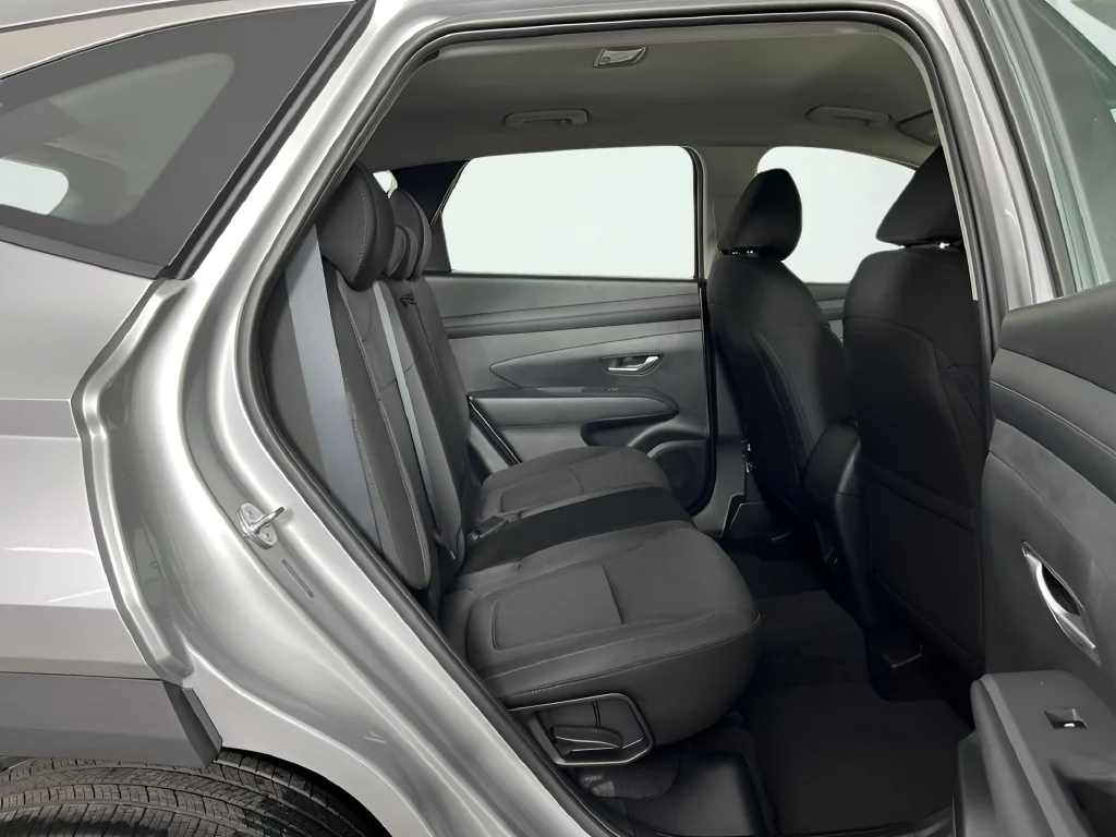 New 2026 Silver Hyundai SE image 11