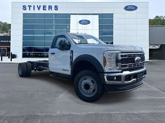 2025 Ford F-600 Super Duty Chassis Cab