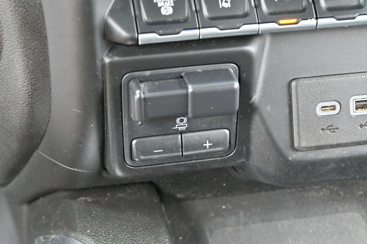 Used 2021 Black Chevrolet High Country image 25