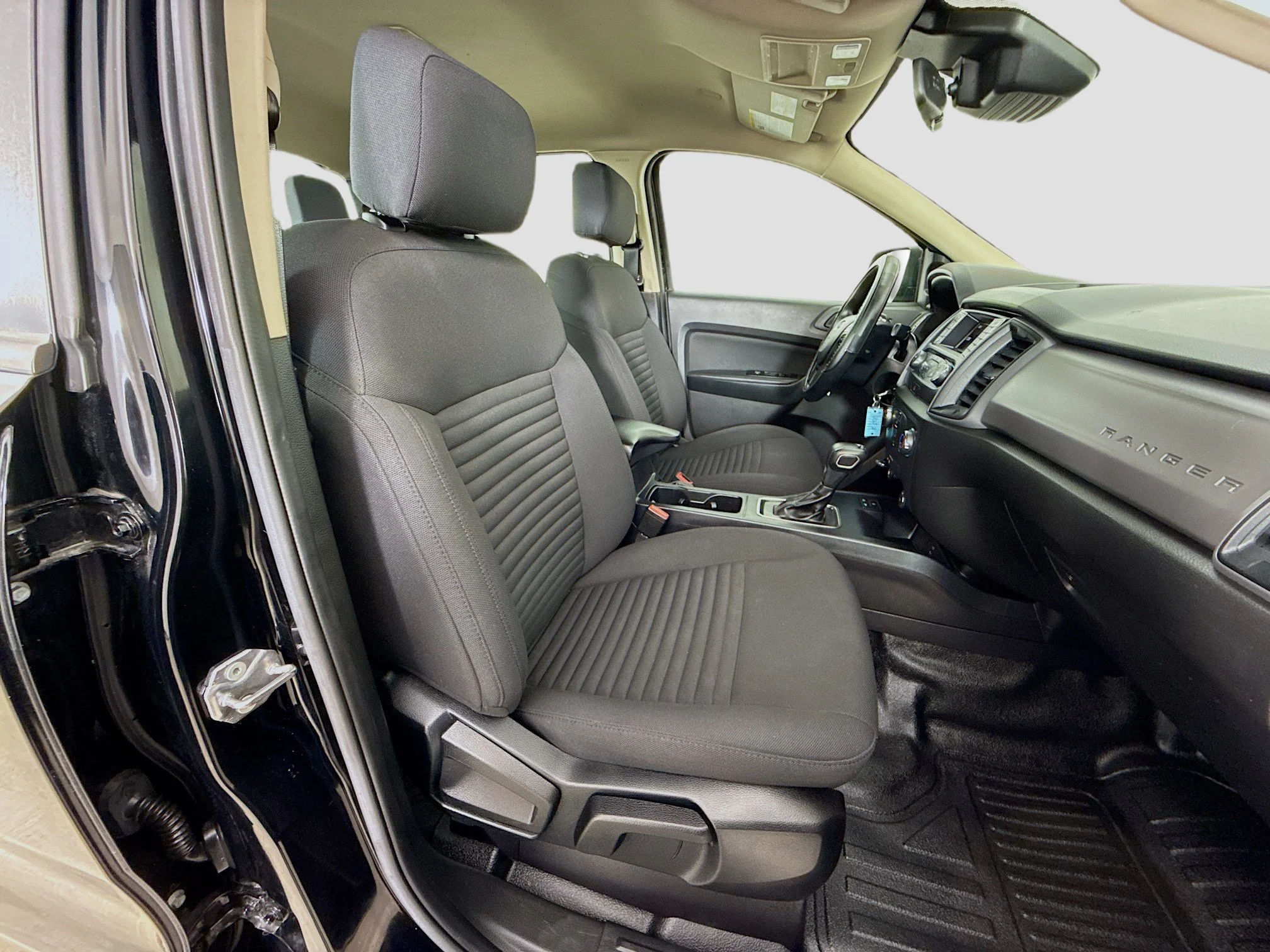 Used 2020 Black Ford XL image 28
