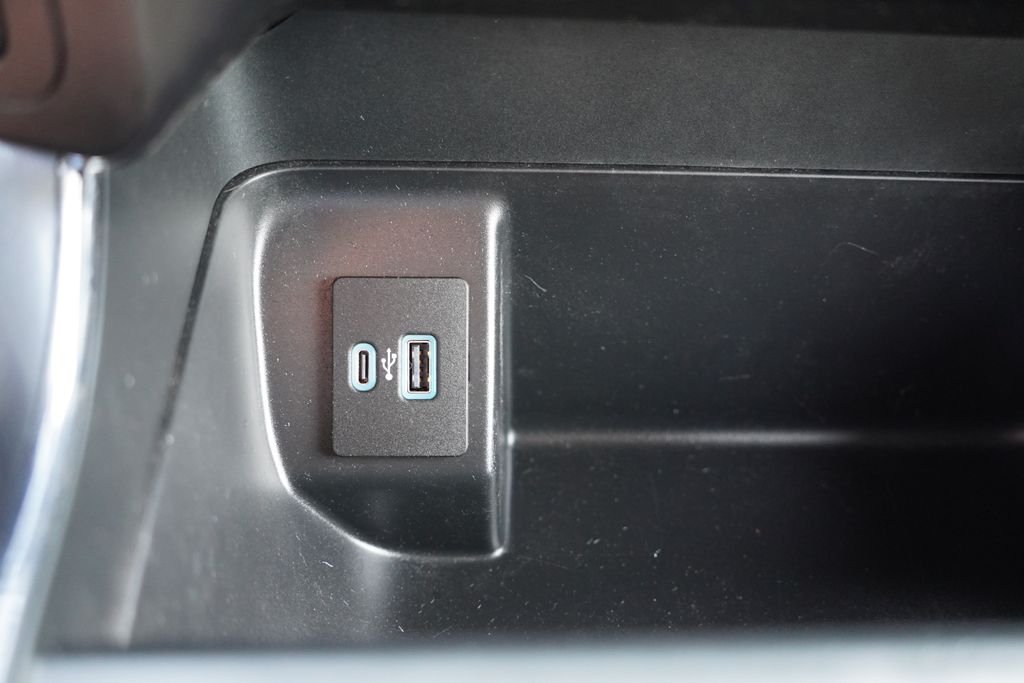 Used 2023 Black Ford XLT image 28