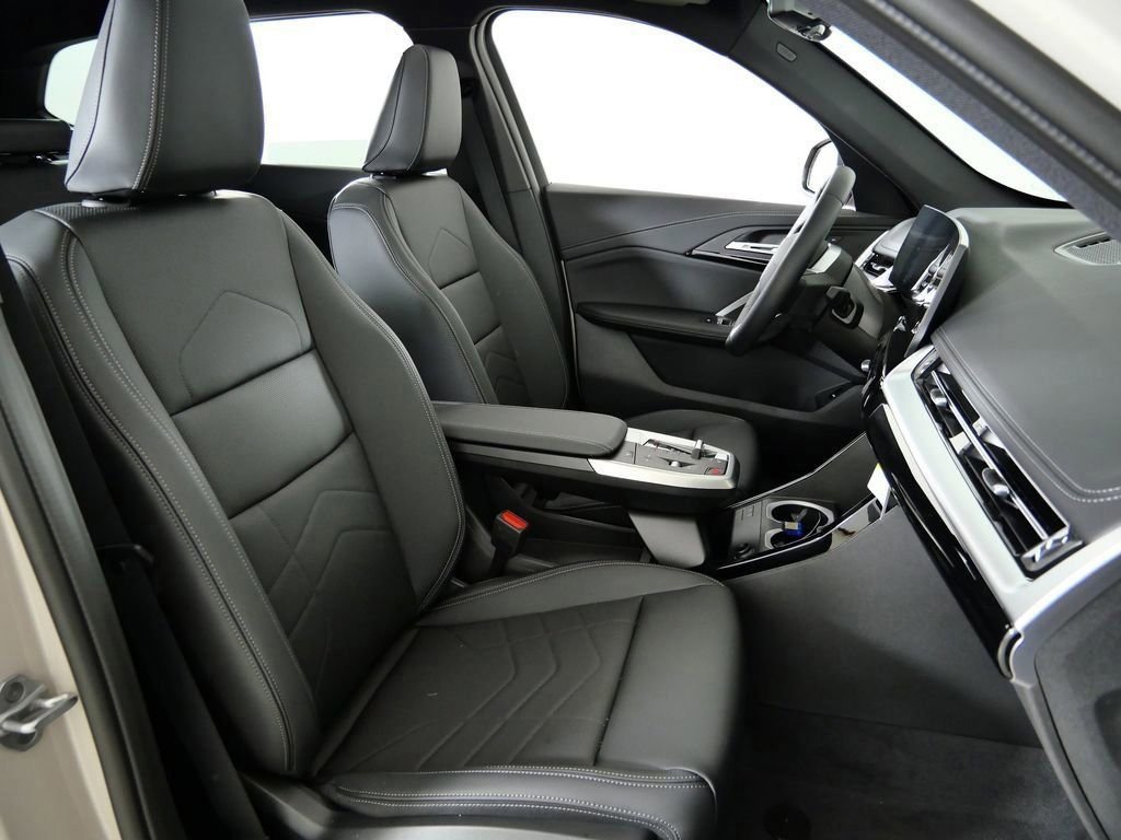Certified Used 2026 Dune Grey Metallic BMW xDrive28i image 26