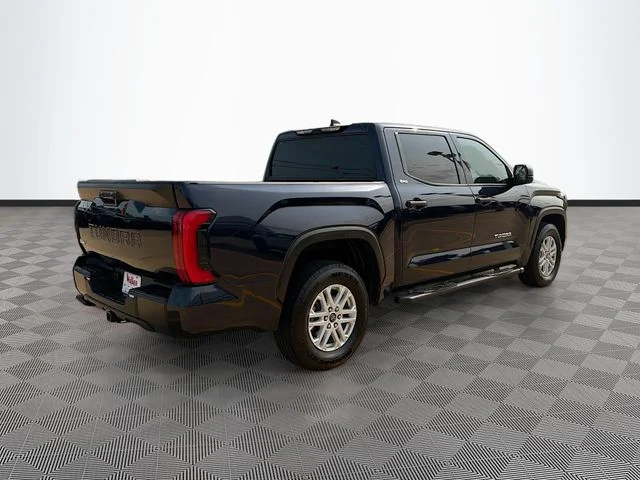 Used 2024  Toyota SR5 image 7