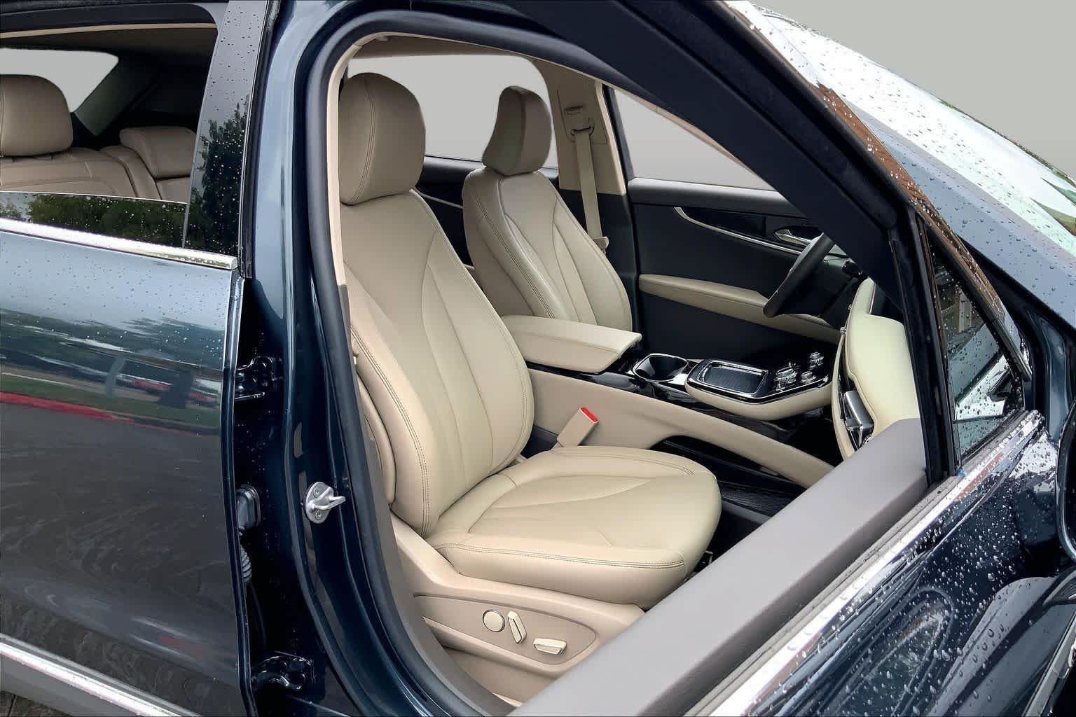 Used 2023 Flight Blue Lincoln Standard image 9