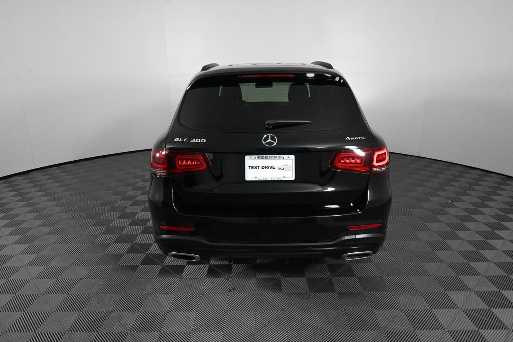 Used 2022 Black Mercedes-Benz GLC 300 image 27