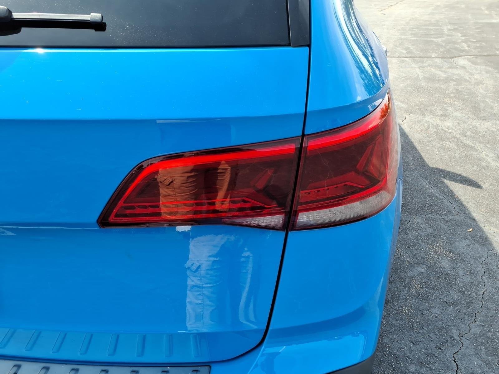 Used 2022 Cornflower Blue Volkswagen SE image 17