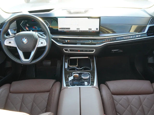 Used 2024 Brown BMW xDrive40i image 25