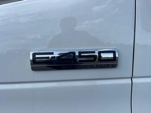 New 2027 Oxford White Ford XL image 24